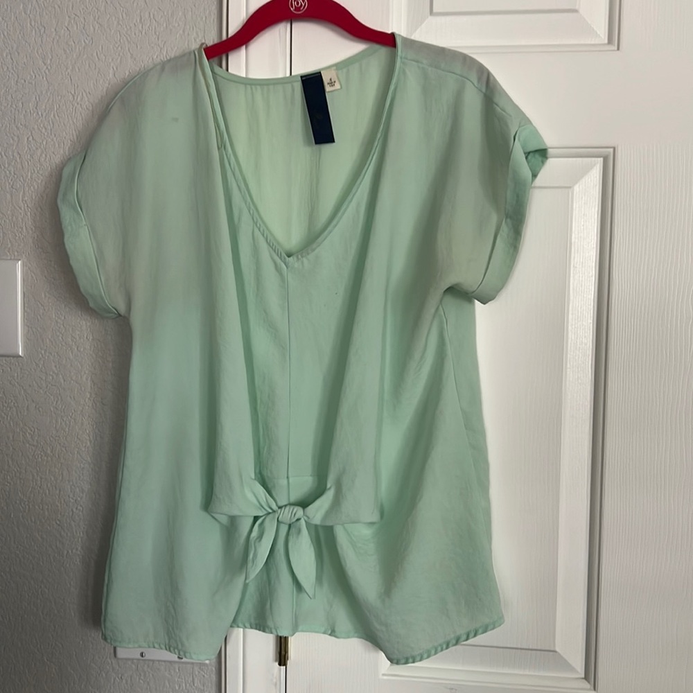 Mint green top